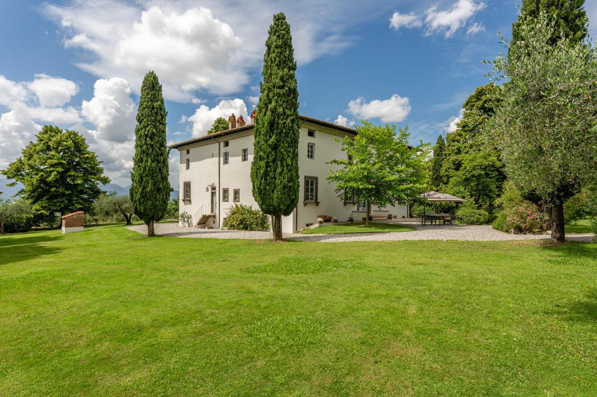Agriturismo Mansi Bernardini Lucca Eksteriør billede